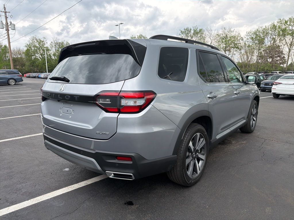 Thumbnail: 2023 Honda Pilot - 5