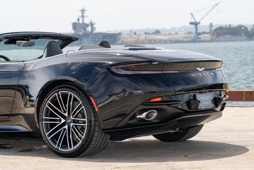 2026 Aston Martin DB12 Base - Photo 12
