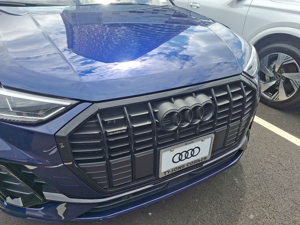 Thumbnail: 2025 Audi Q3 - 4