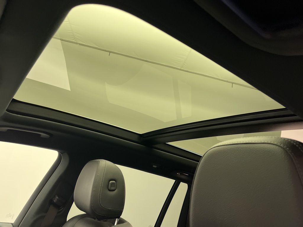 Thumbnail: 2022 Mercedes-Benz GLS - 23