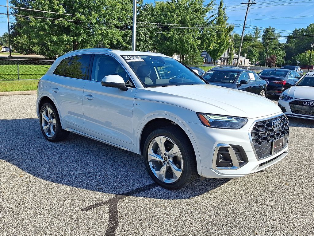 Thumbnail: 2023 Audi Q5 - 3