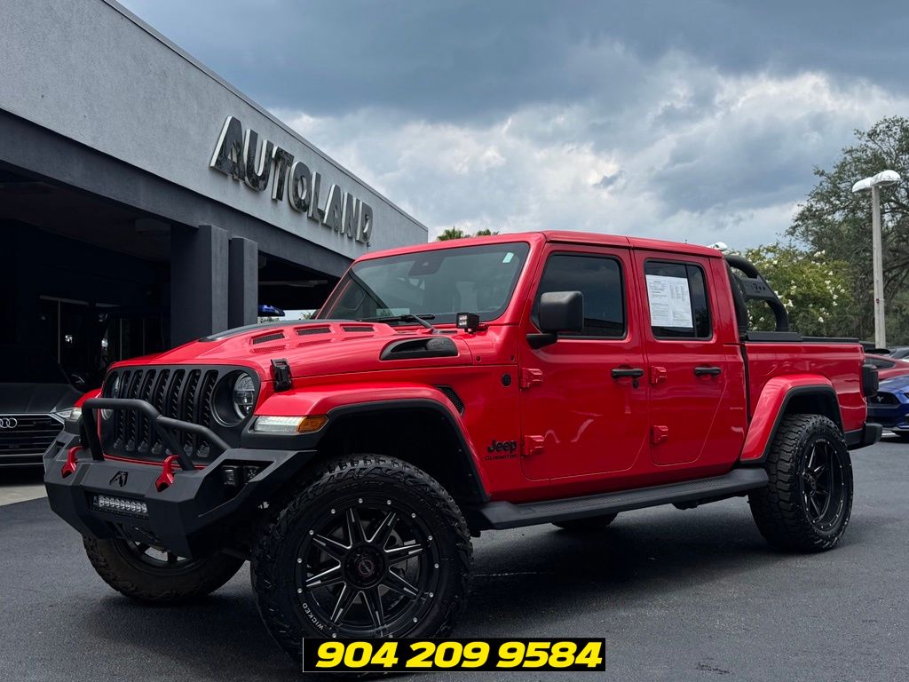 Firecracker Red Clearcoat 2022 Jeep Gladiator Overland Crew Cab 4WD Pickup Truck Four-Wheel Drive 8-Speed Automatic