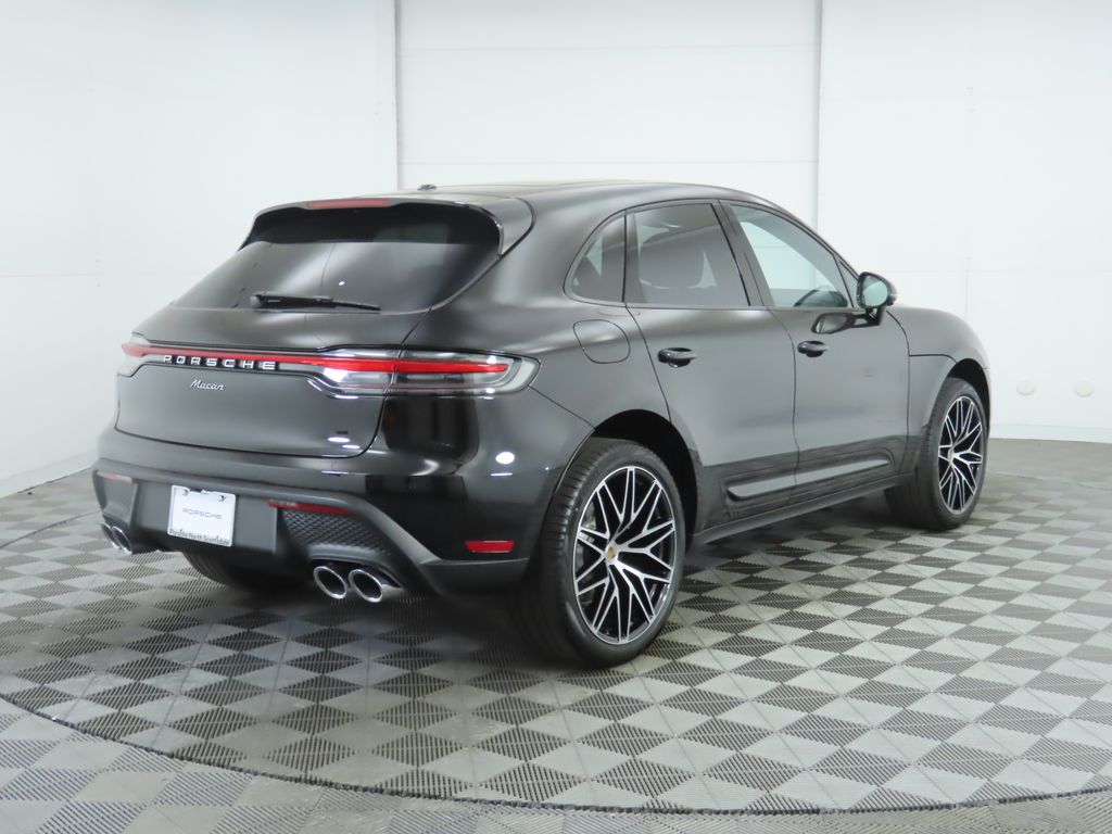 Thumbnail: 2025 Porsche Macan - 7