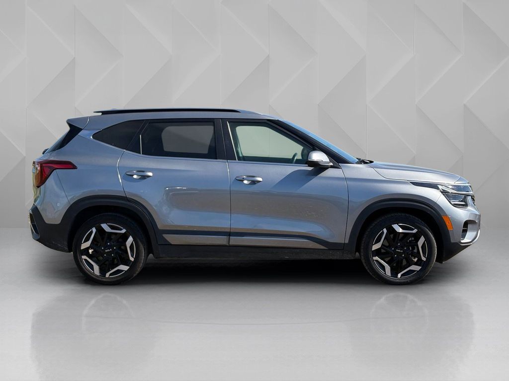 2024 Kia Seltos SX - 3