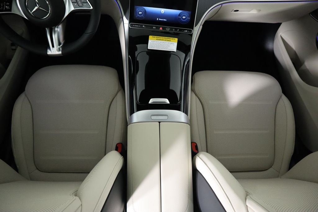 2025 Mercedes-Benz GLC 300 18