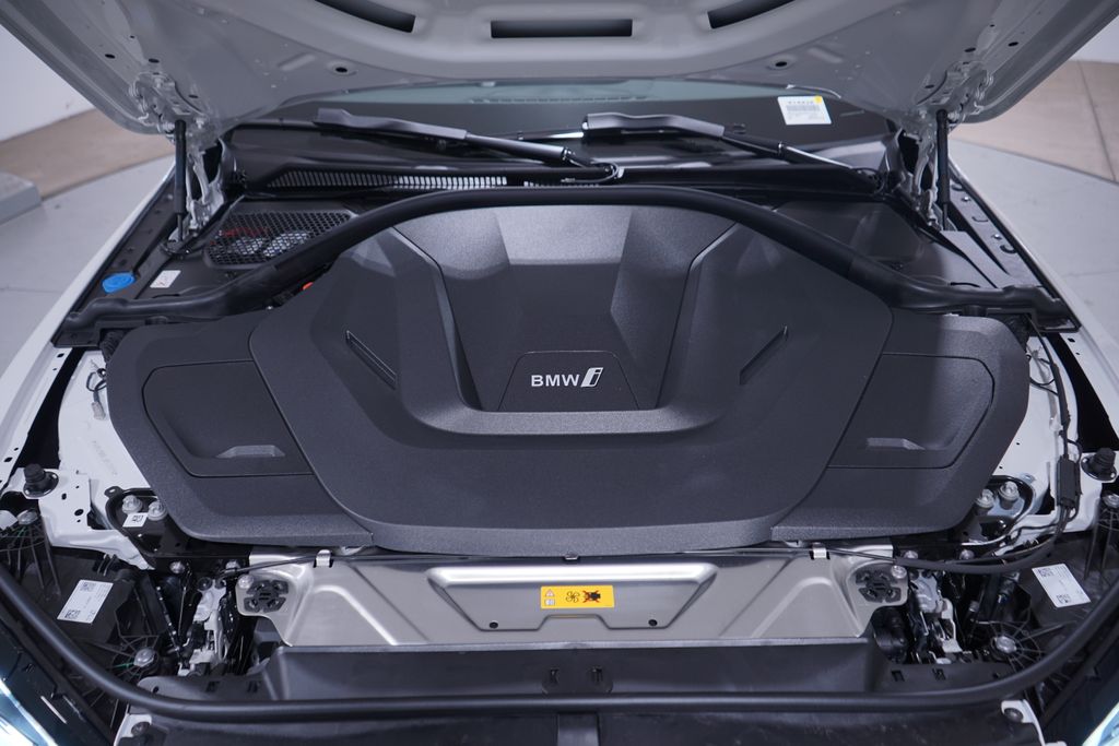 Thumbnail: 2025 BMW i4 - 14