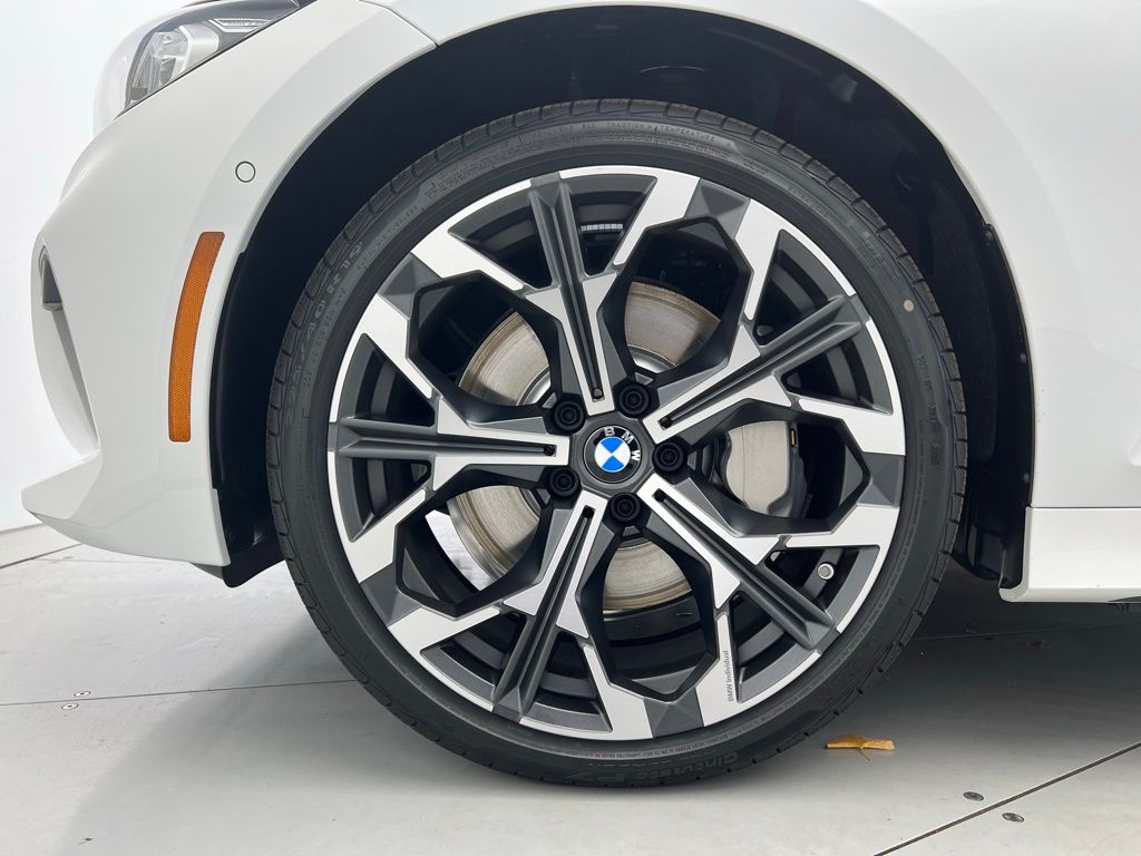 Thumbnail: 2026 BMW 3 Series - 23