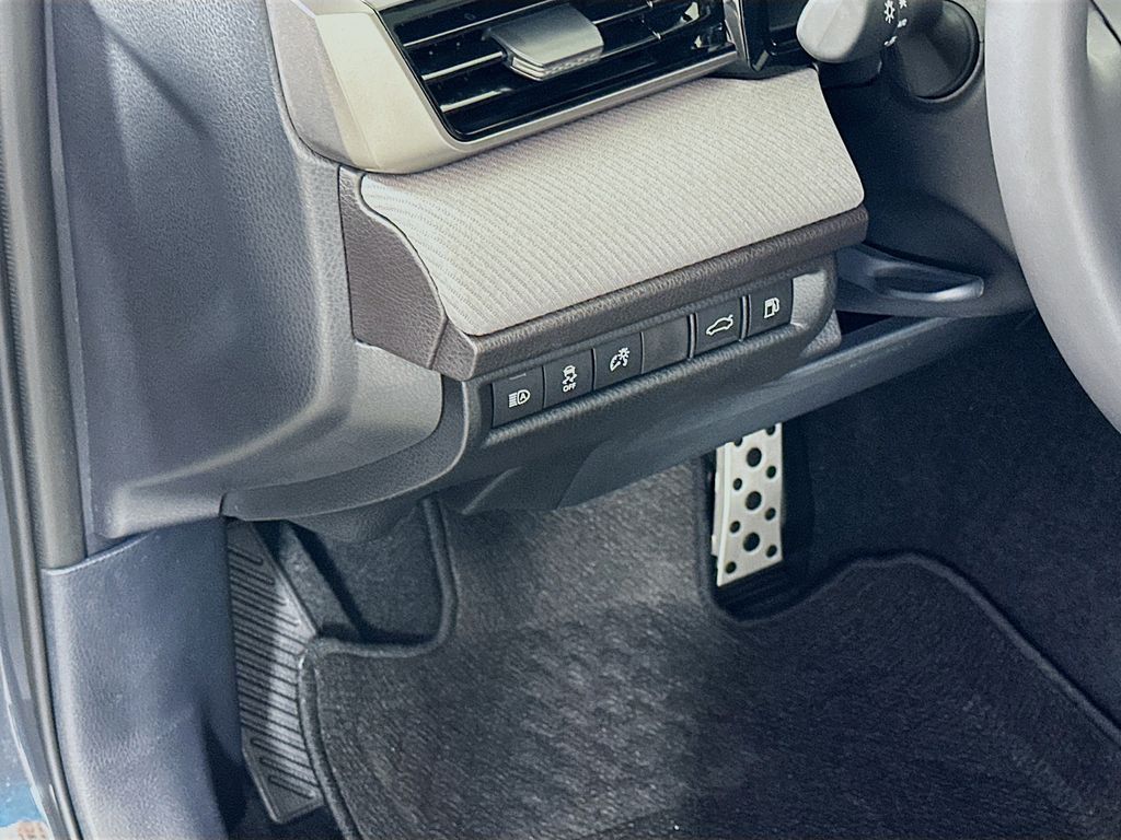 Thumbnail: 2026 Toyota Camry - 10