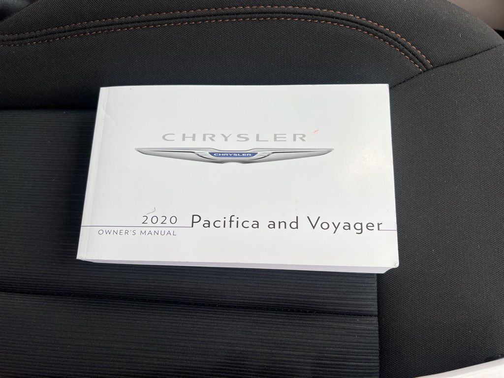 2020 Chrysler Pacifica Touring photo