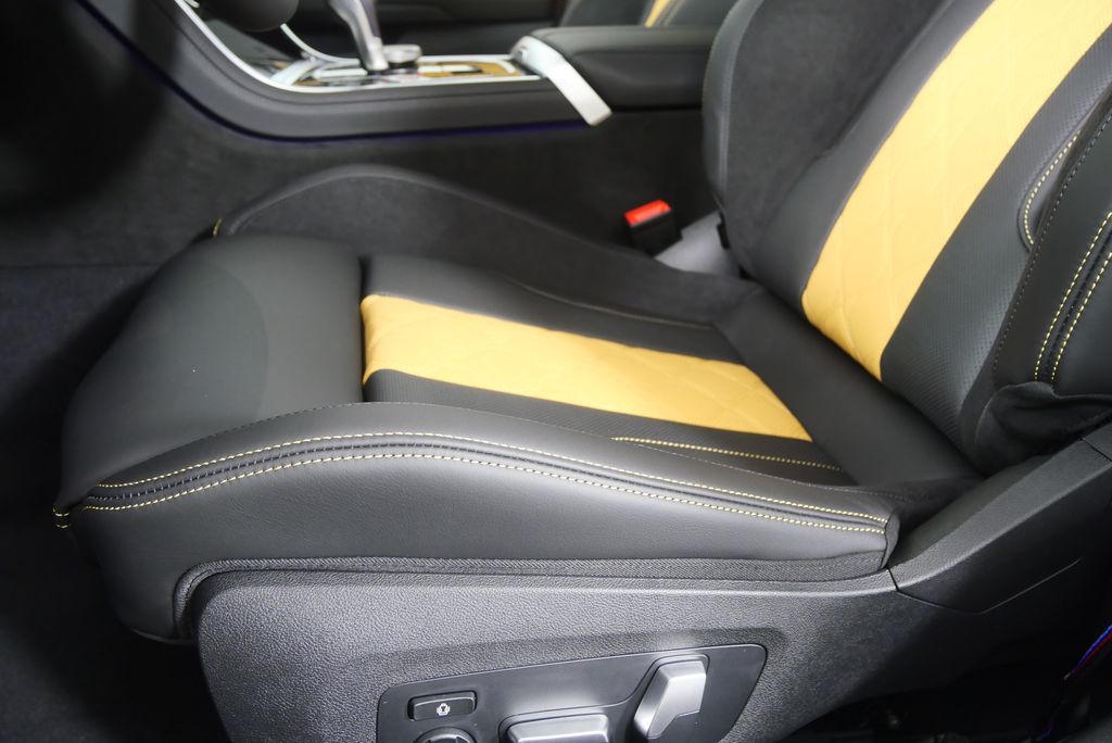 Thumbnail: 2025 BMW M8 - 13