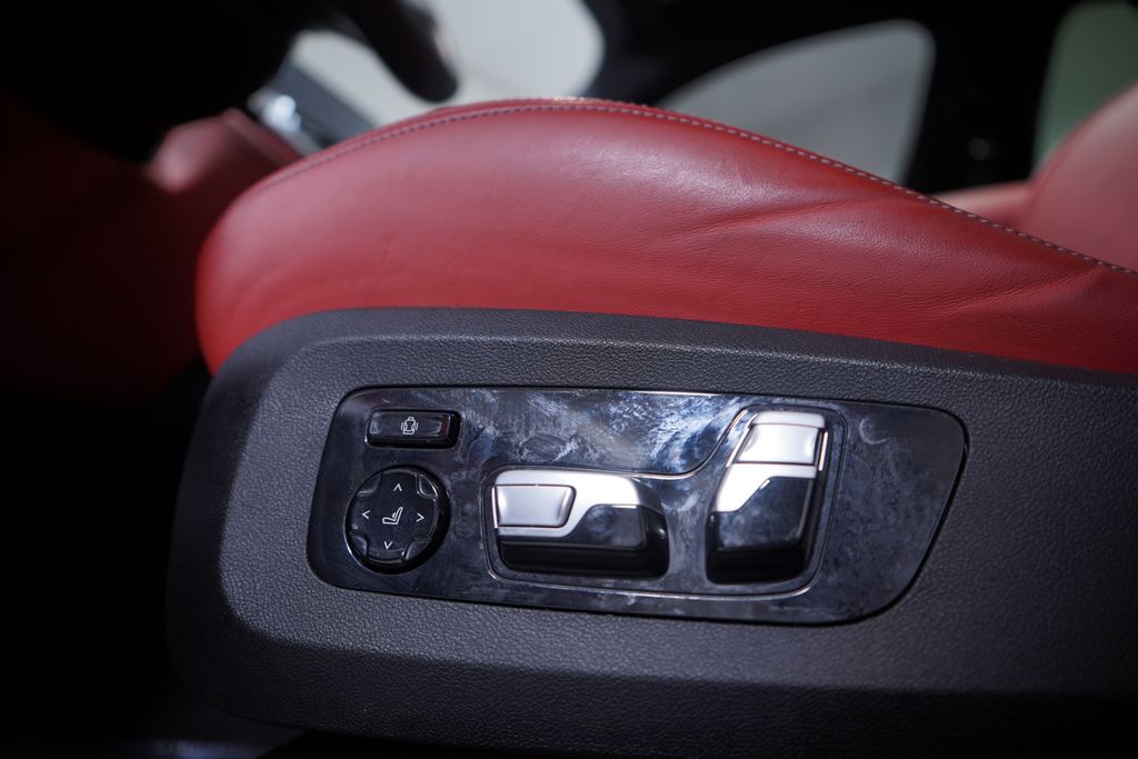 Thumbnail: 2023 BMW X6 - 18