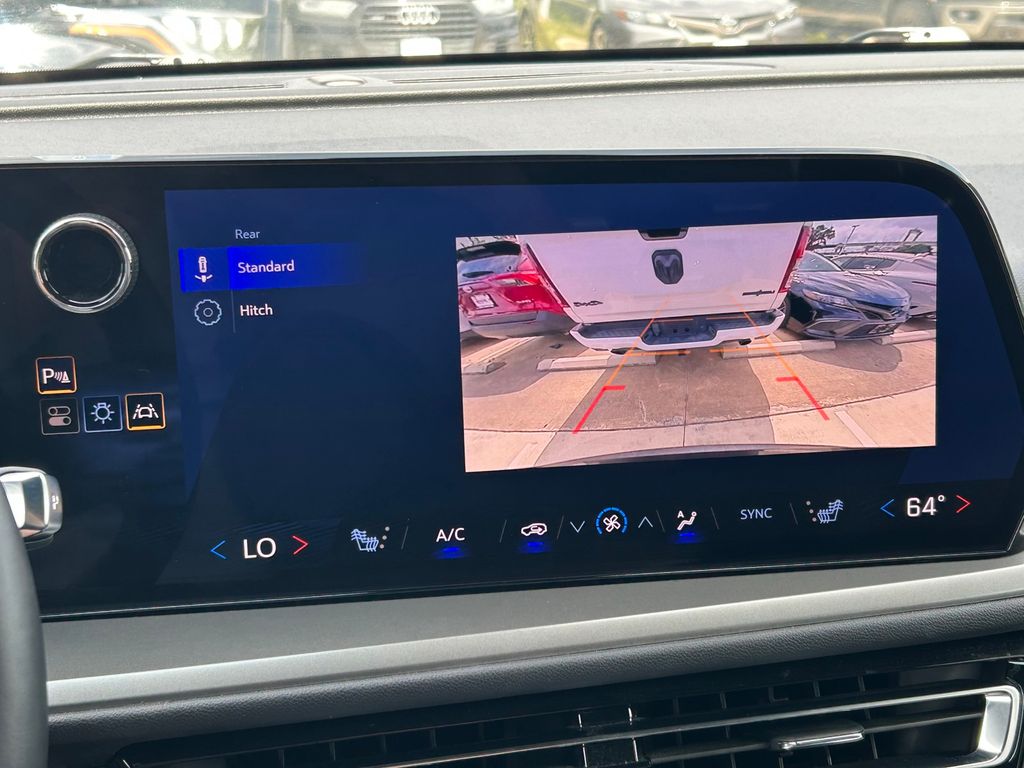 Used 2025 Chevrolet Traverse SUV