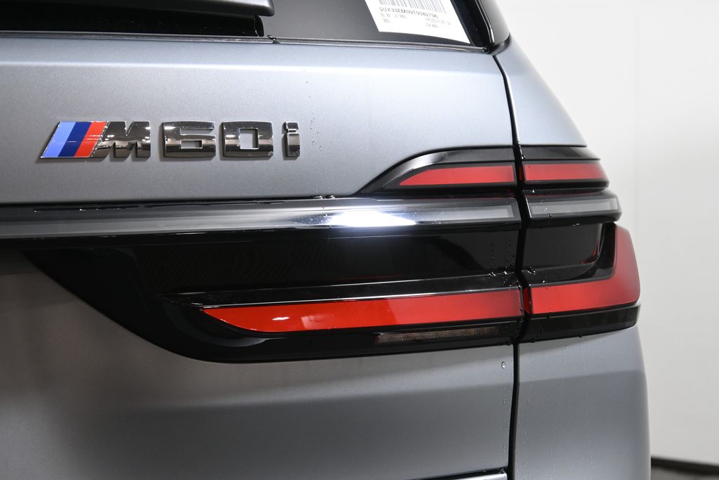 Thumbnail: 2026 BMW X7 - 13