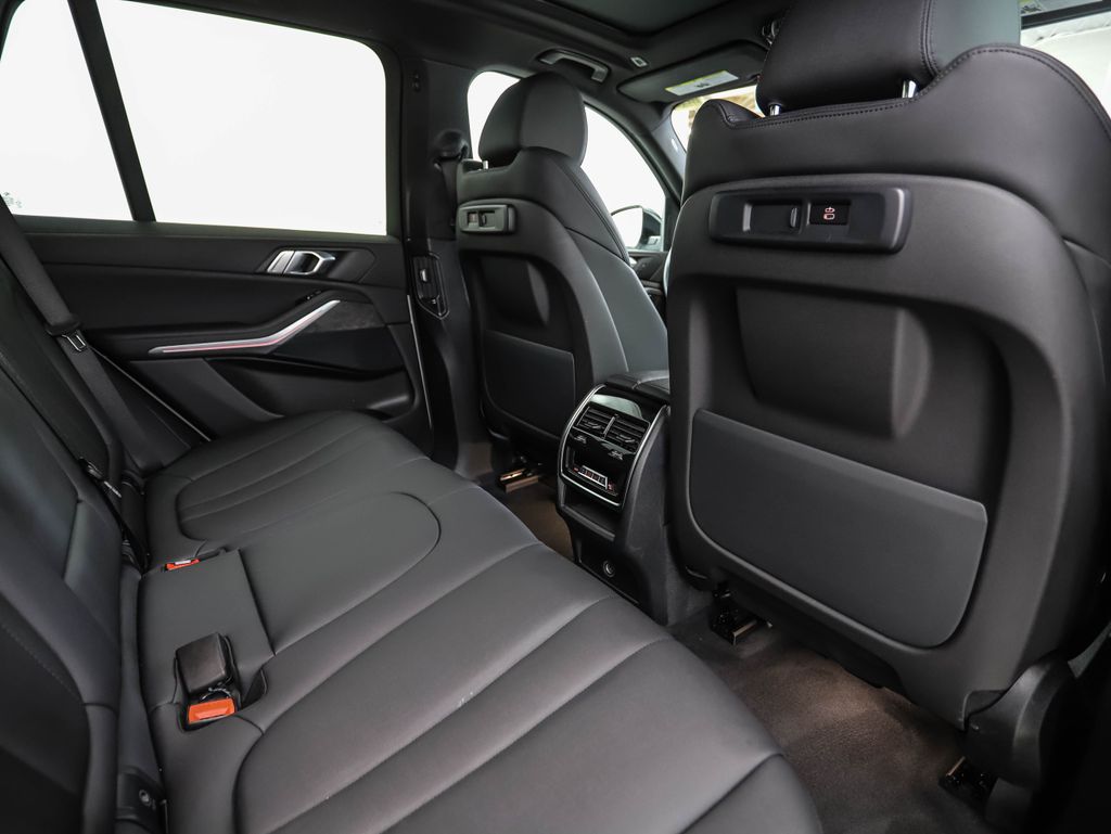 Thumbnail: 2022 BMW X5 - 27