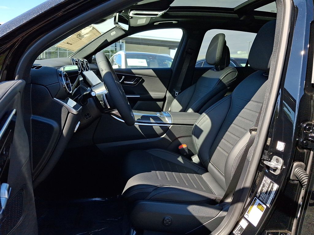 Thumbnail: 2026 Mercedes-Benz GLC - 9