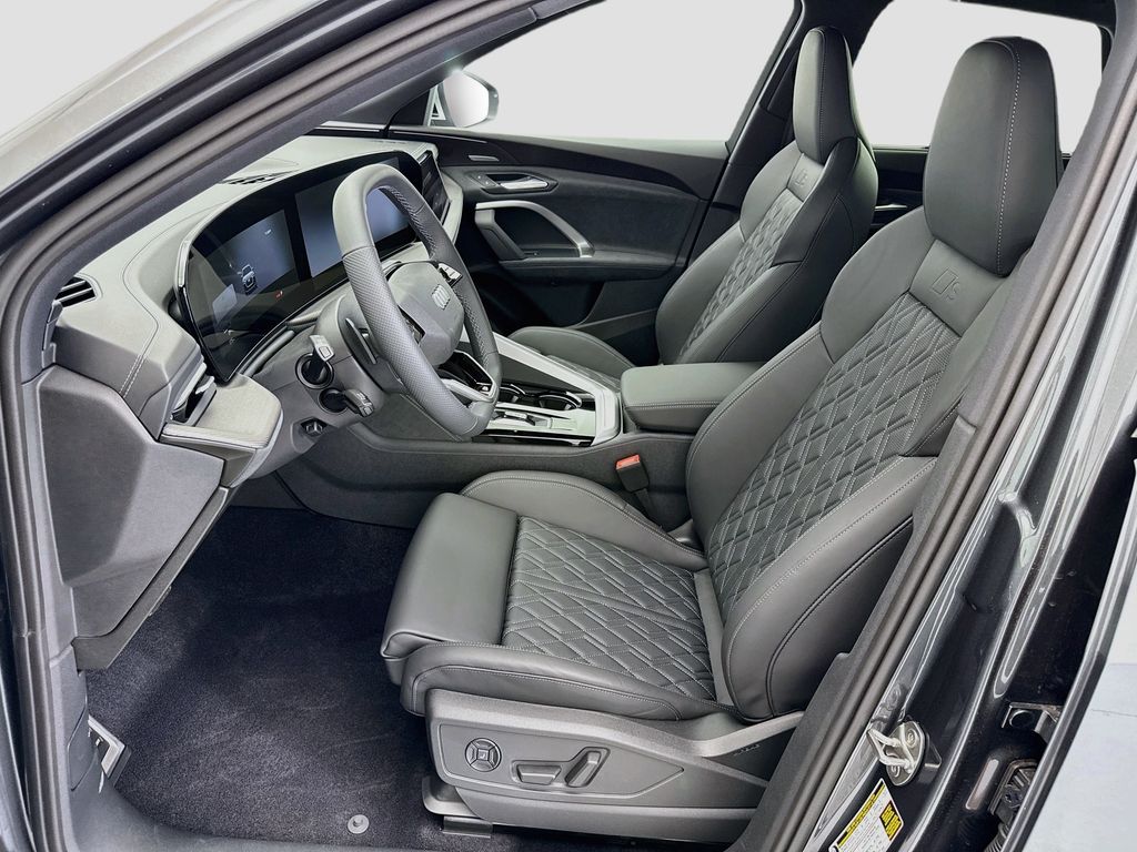 Thumbnail: 2026 Audi SQ5 - 18