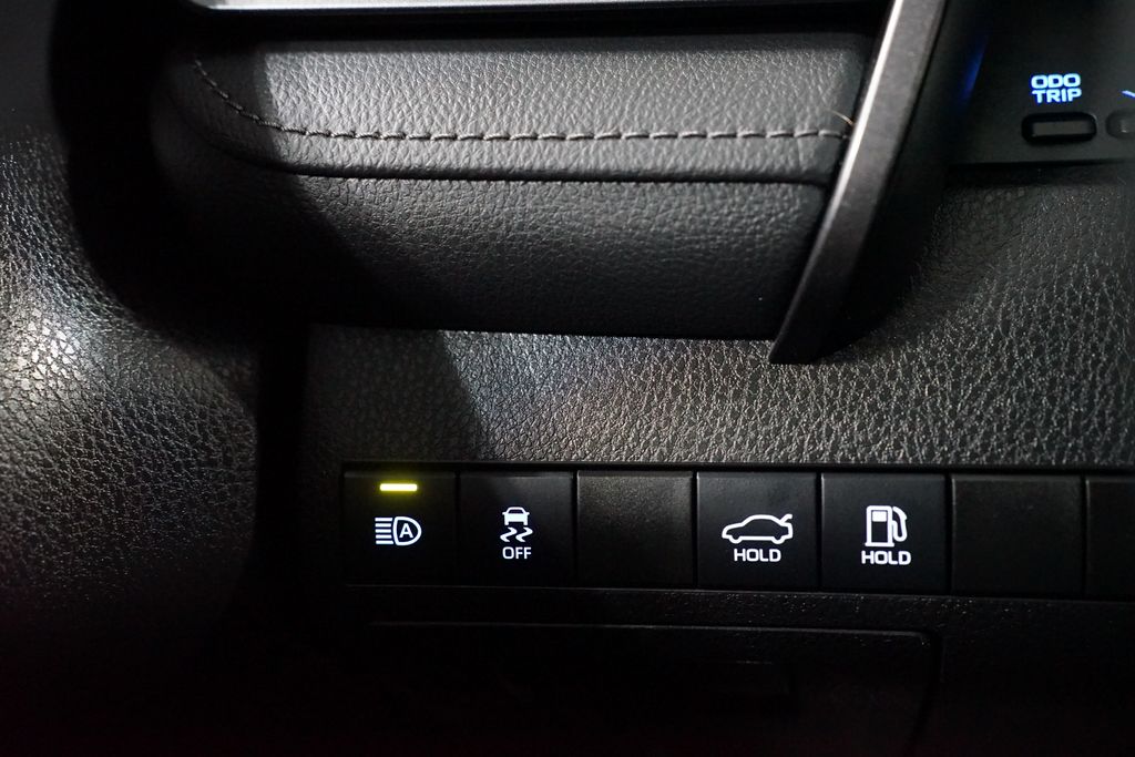 Thumbnail: 2024 Toyota Camry - 22