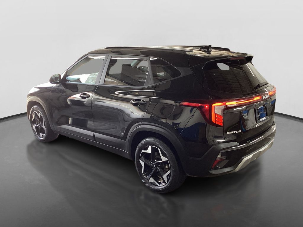 Used 2025 Kia Seltos SUV
