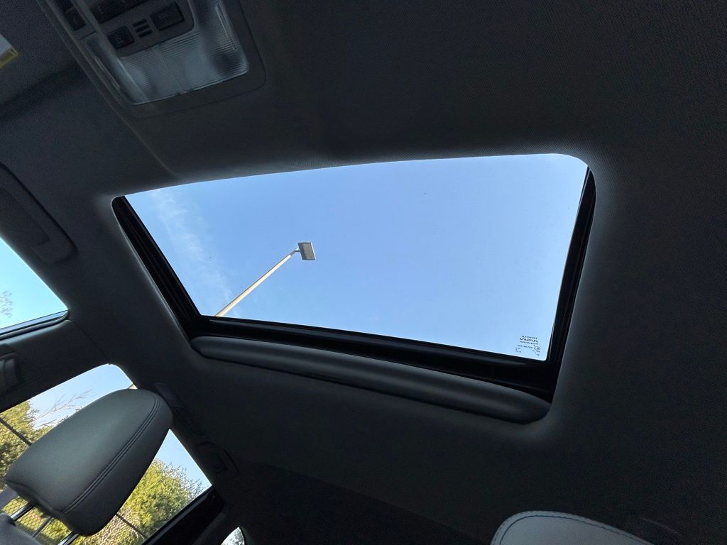 2019 Toyota Highlander Limited 31