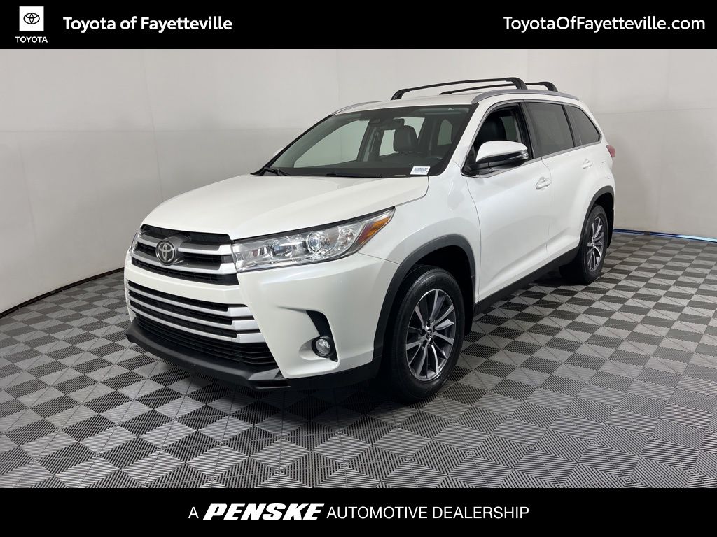 2019 Toyota Highlander XLE -
                Fayetteville, AR