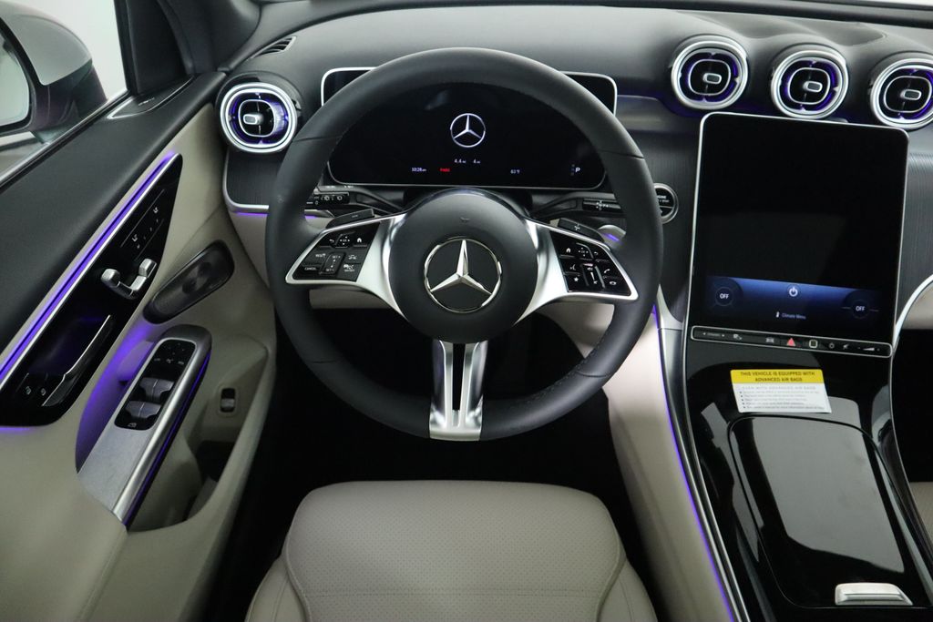 Thumbnail: 2025 Mercedes-Benz GLC - 10