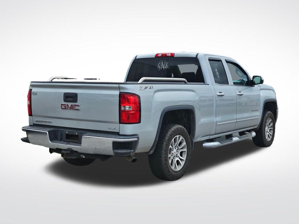 2015 Quicksilver Metallic GMC Sierra 1500 SLE 4X4 Truck