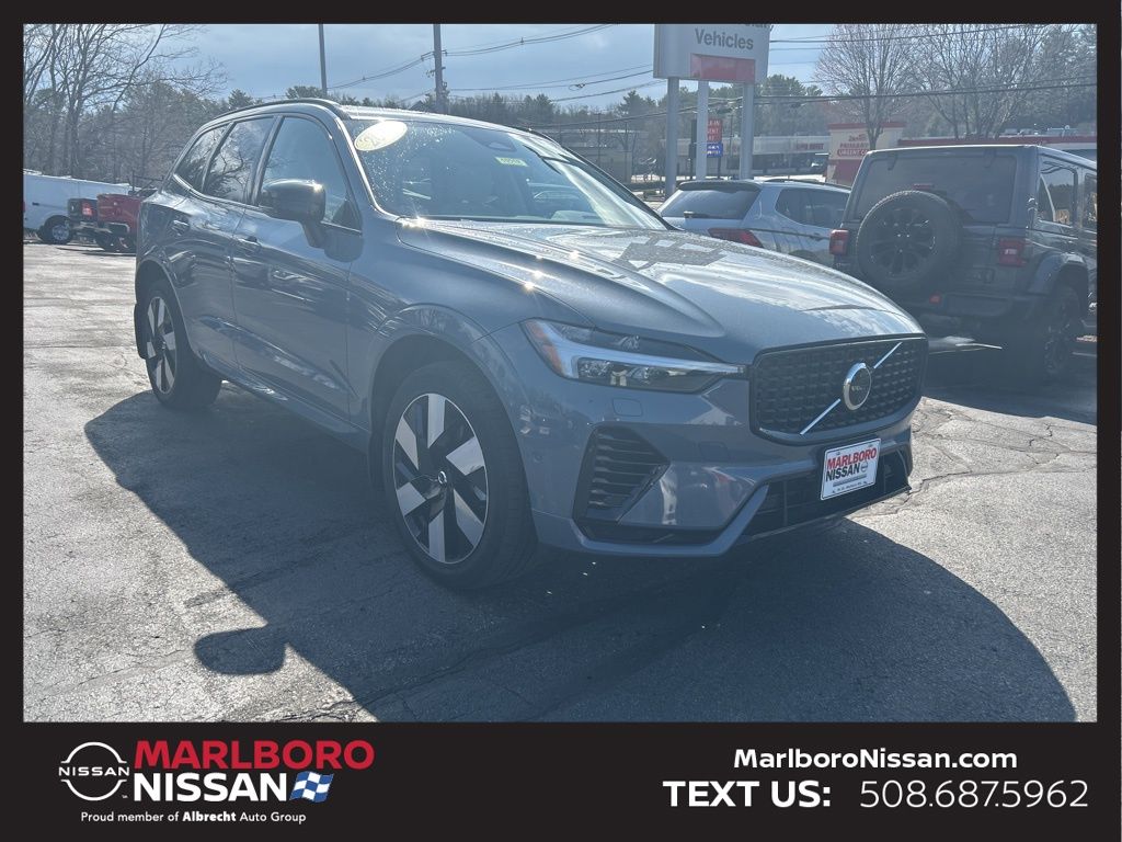 Gray Metallic 2024 Volvo XC60 Recharge T8 Plus Dark Theme eAWD SUV / Crossover All-Wheel Drive Automatic