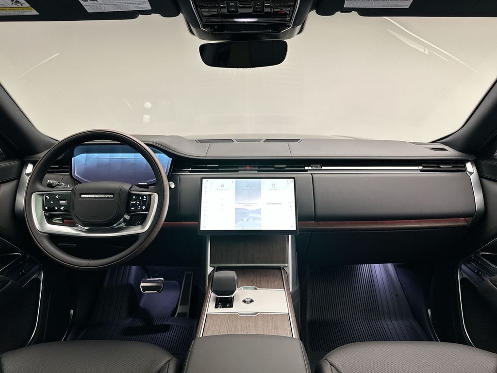 Thumbnail: 2025 Land Rover Range Rover - 7