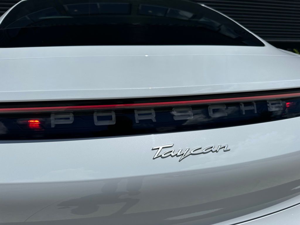 2023 Porsche Taycan  12