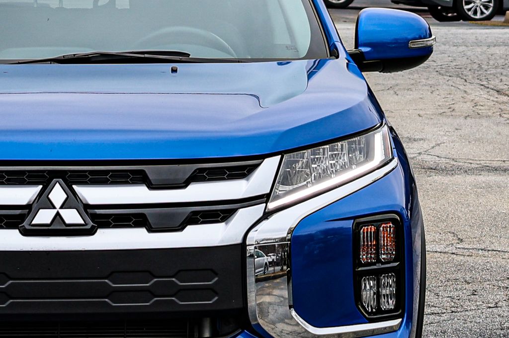 Used 2024 Blue Mitsubishi 2.0 SE image 13