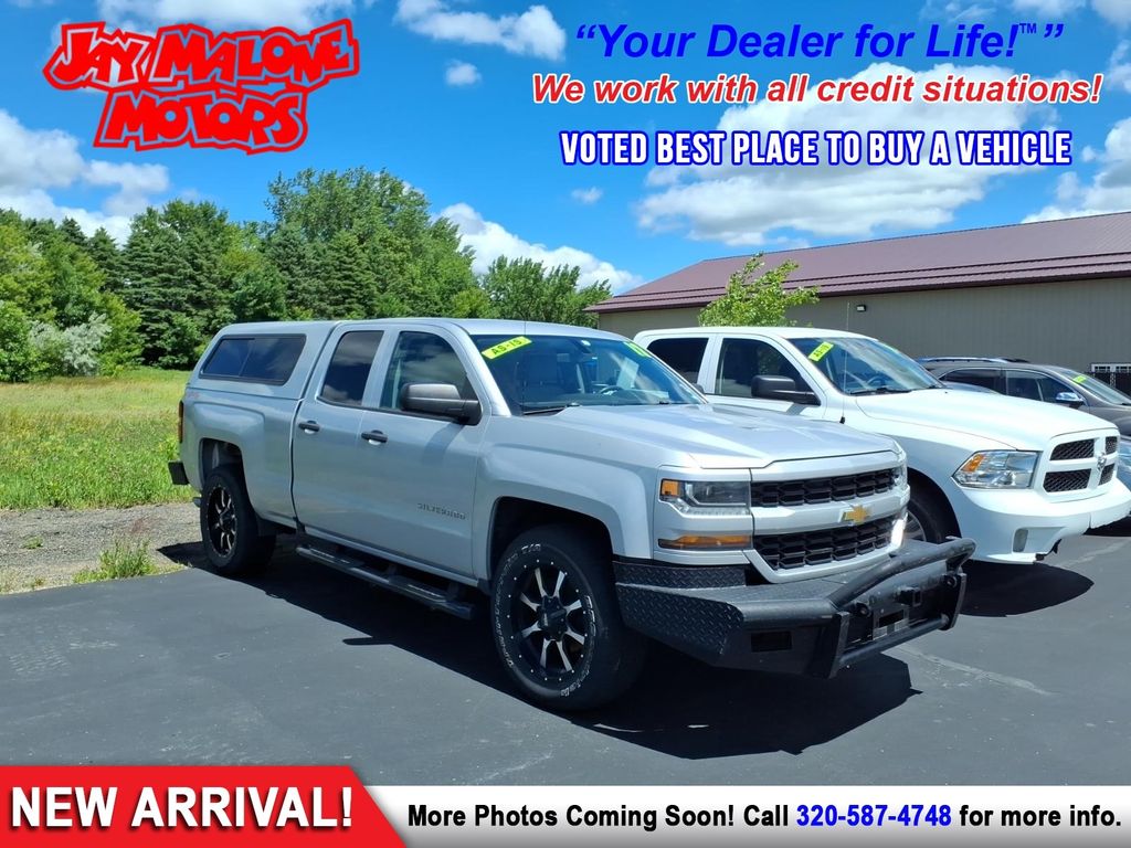 Silver Ice Metallic 2017 Chevrolet Silverado 1500 Pickup Truck Four-Wheel Drive 6-Speed Automatic Overdrive