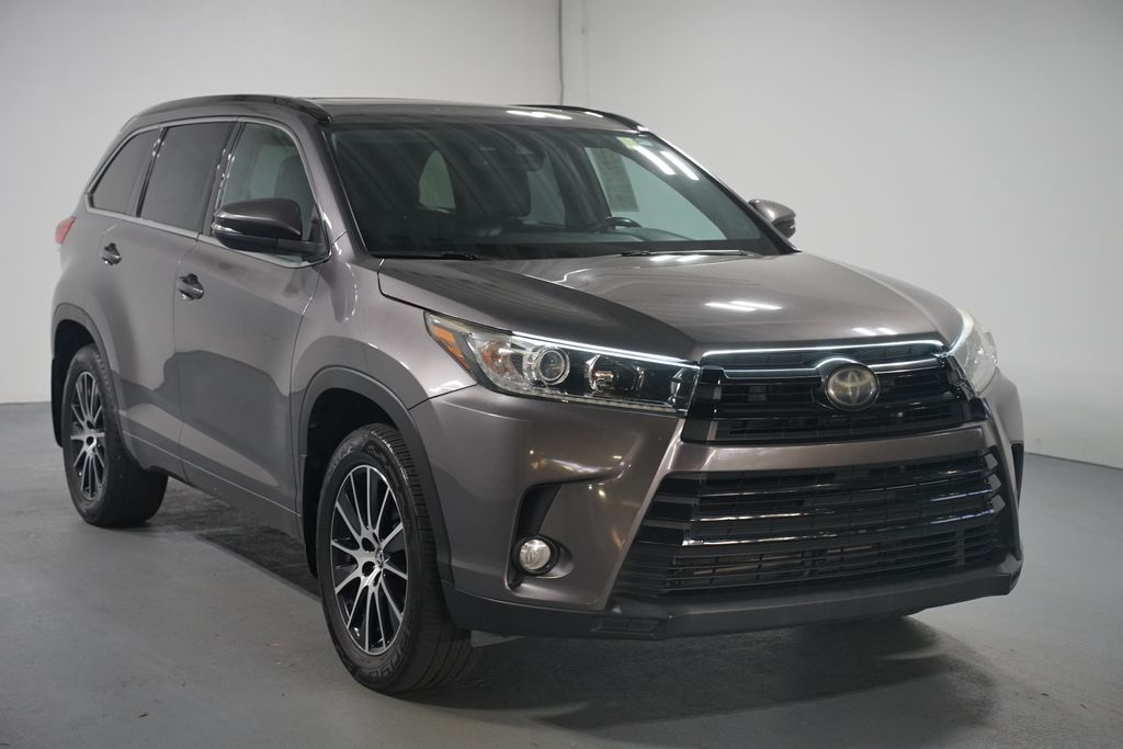 Thumbnail: 2018 Toyota Highlander - 3