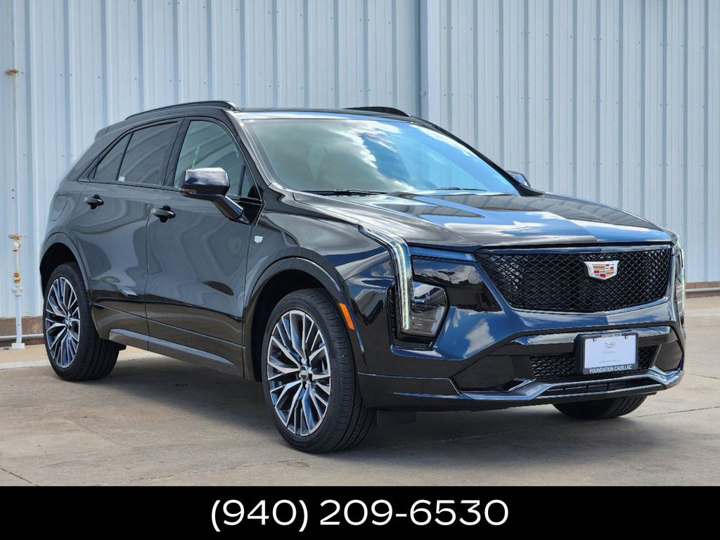 2024 Cadillac XT4 Sport 2