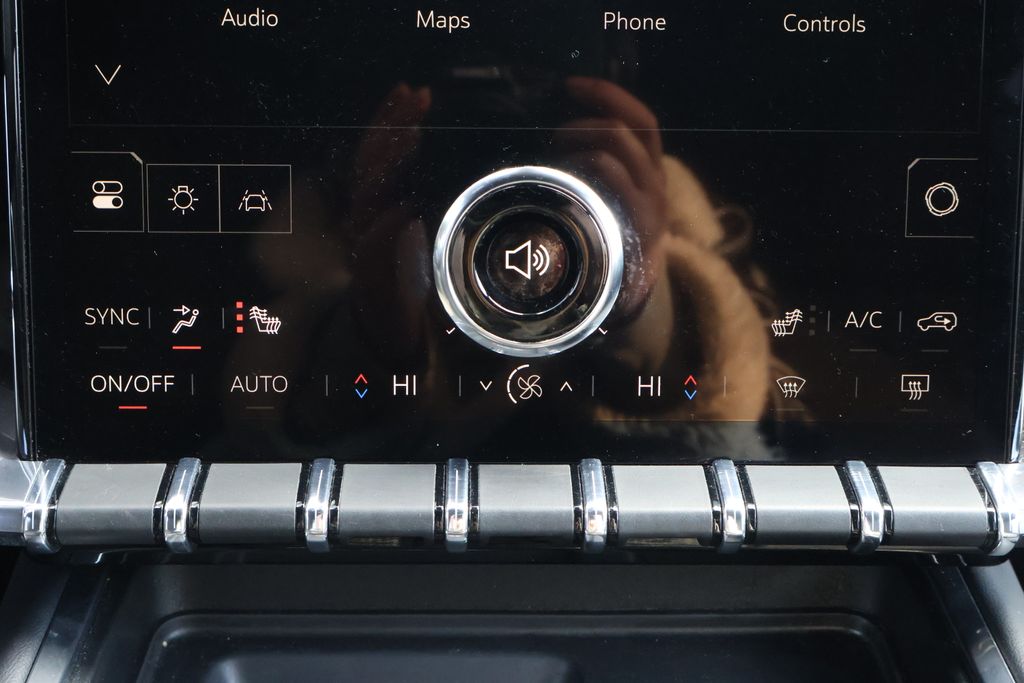 Thumbnail: 2025 GMC Acadia - 20