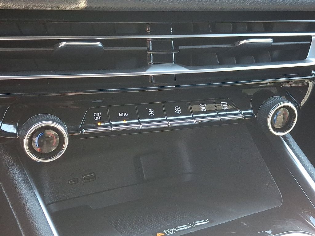 2024 Chevrolet Traverse LT Black at Klick Lewis Buick Chevrolet