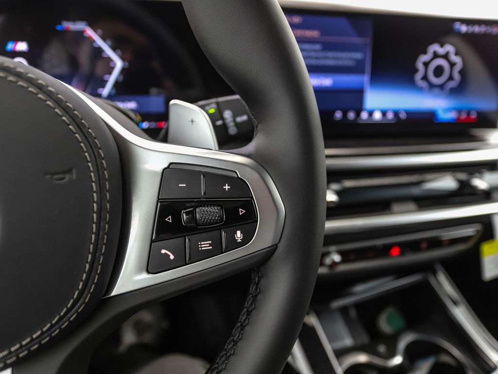 Thumbnail: 2027 BMW X7 - 13