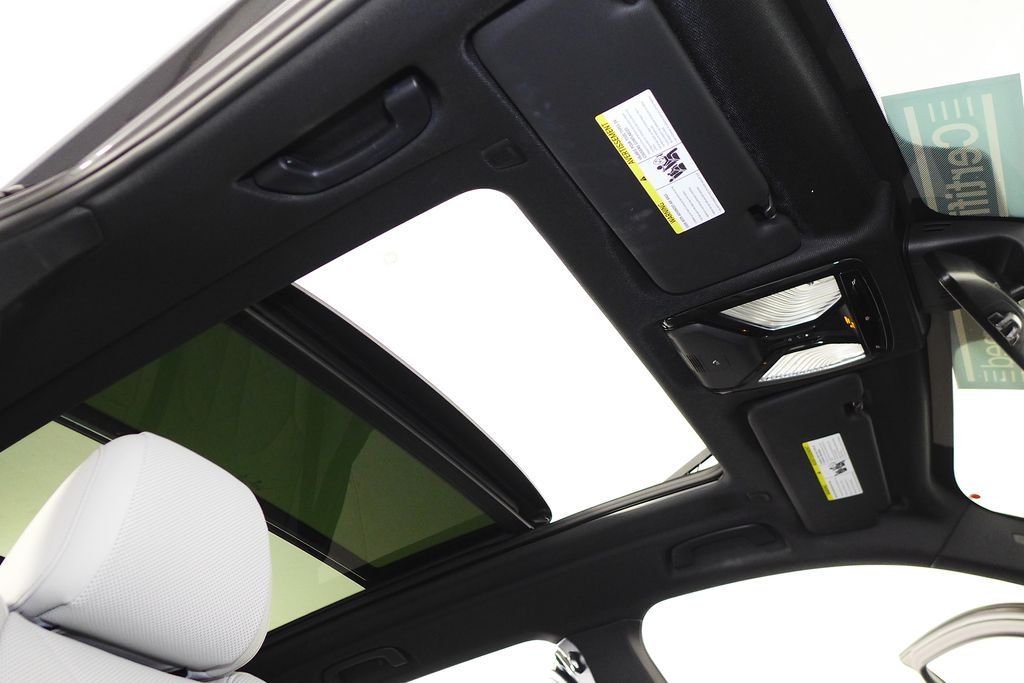 Thumbnail: 2023 BMW X5 - 17