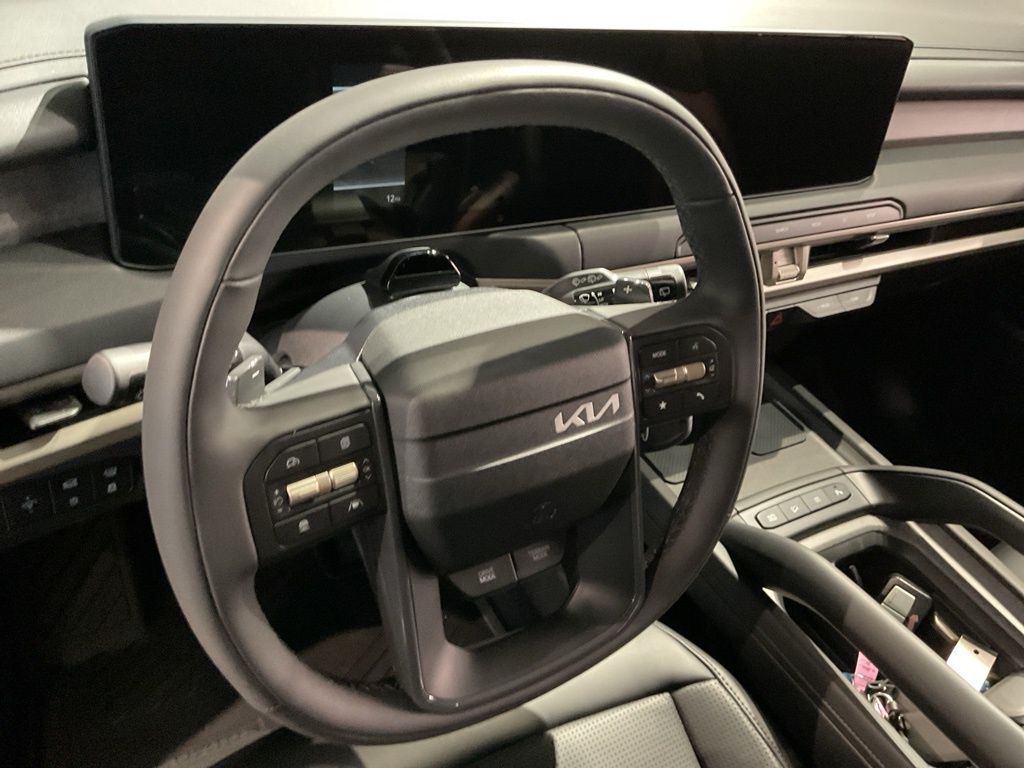 New 2027 Black Kia S image 12