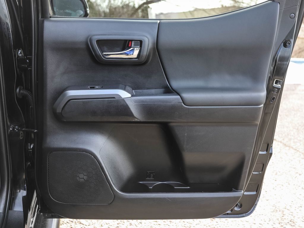 Thumbnail: 2023 Toyota Tacoma - 22