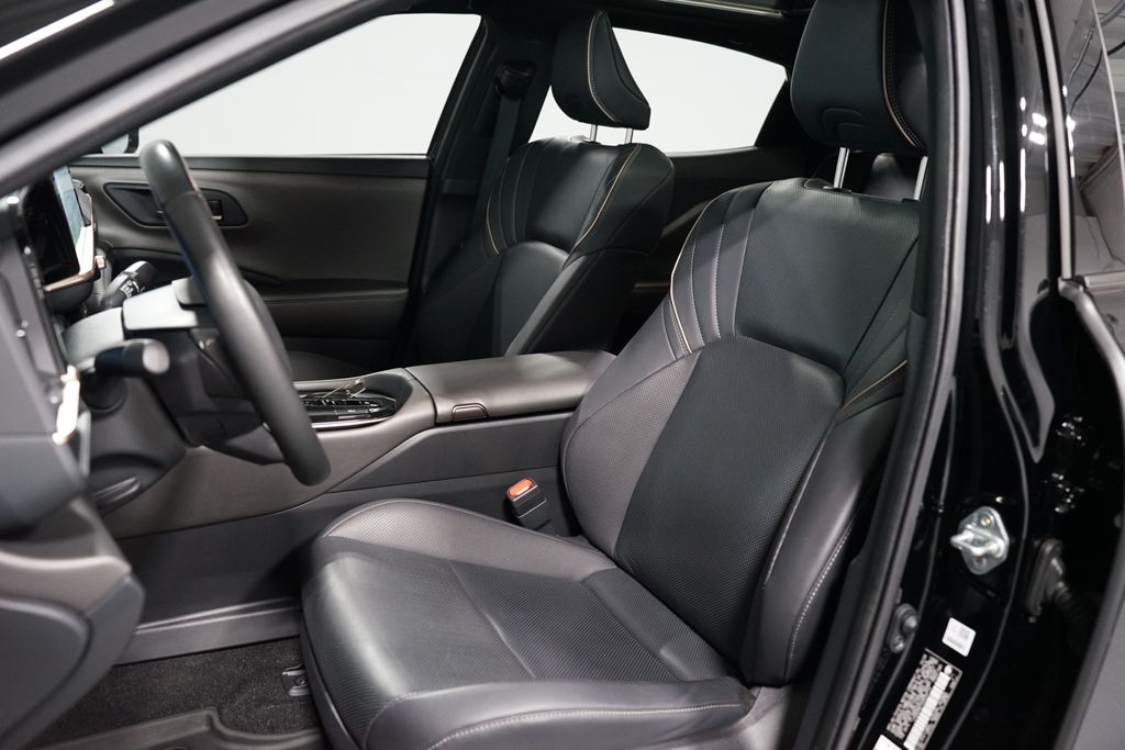 Thumbnail: 2025 Toyota Crown - 27