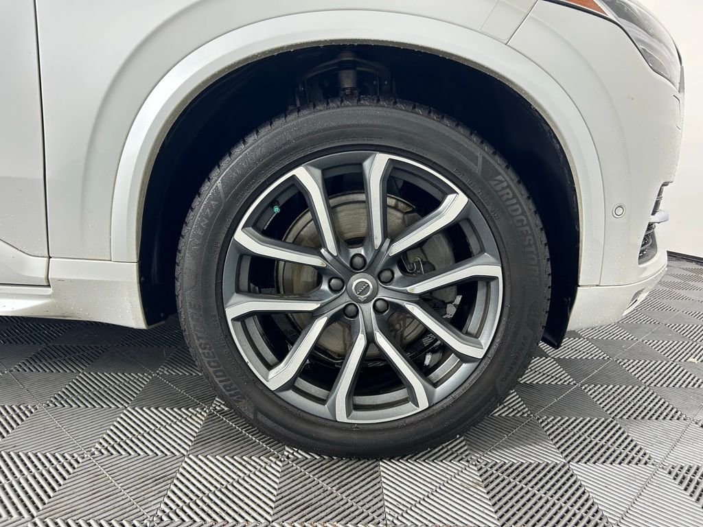 Thumbnail: 2016 Volvo XC90 - 12