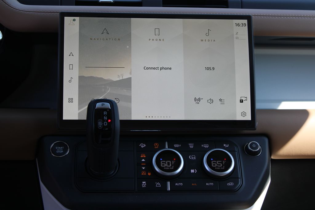 New 2026 White Land Rover S image 29