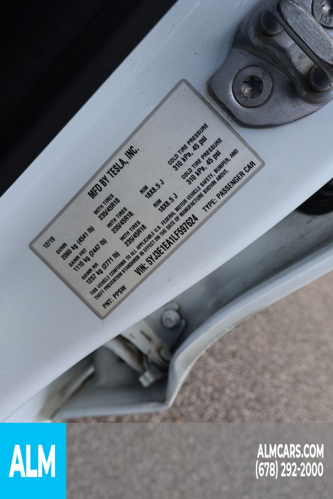 Used 2020 White Tesla Standard Range Plus image 37