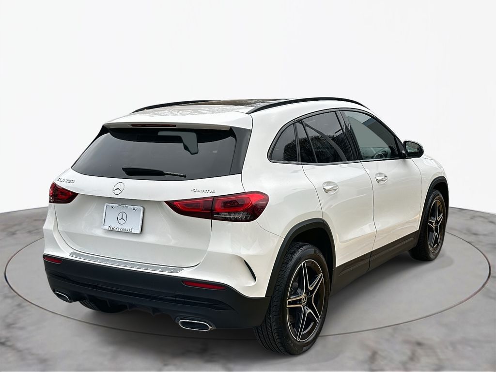 Thumbnail: 2022 Mercedes-Benz GLA - 8