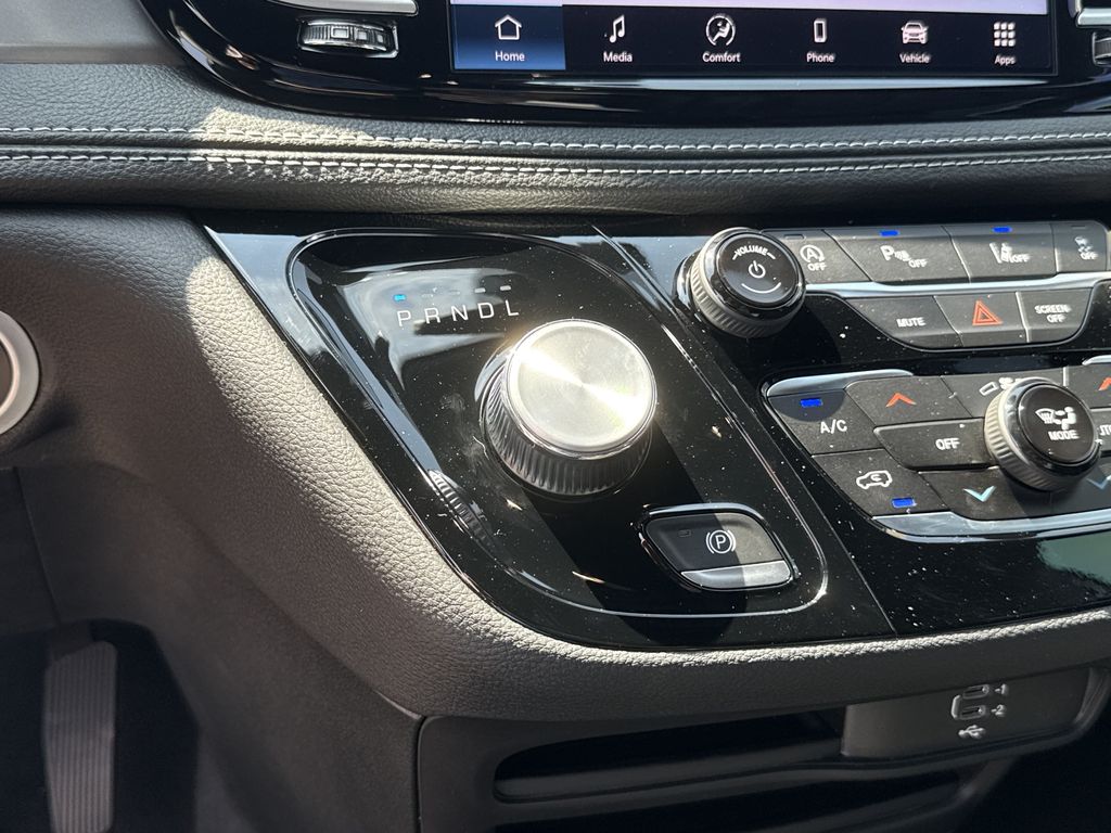 2026 Chrysler Pacifica Select White at River Oaks CDJR