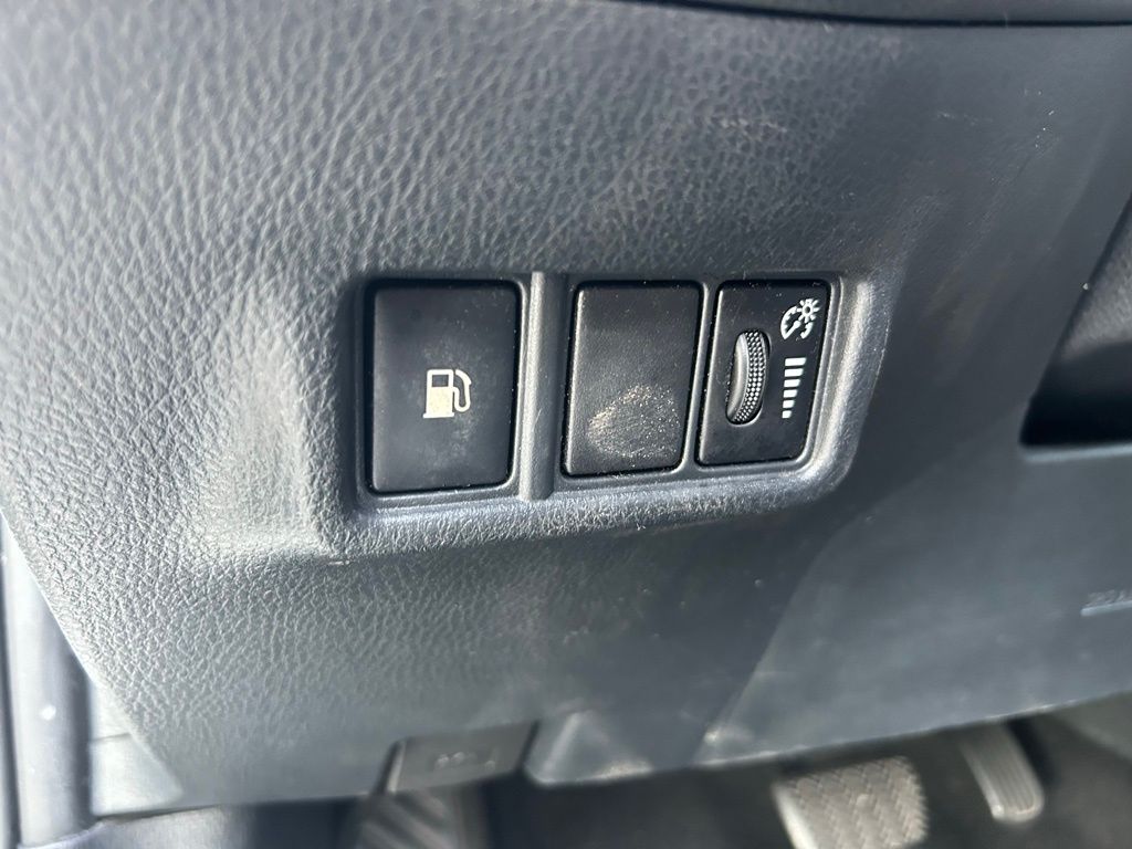 Thumbnail: 2021 Toyota C-HR - 18