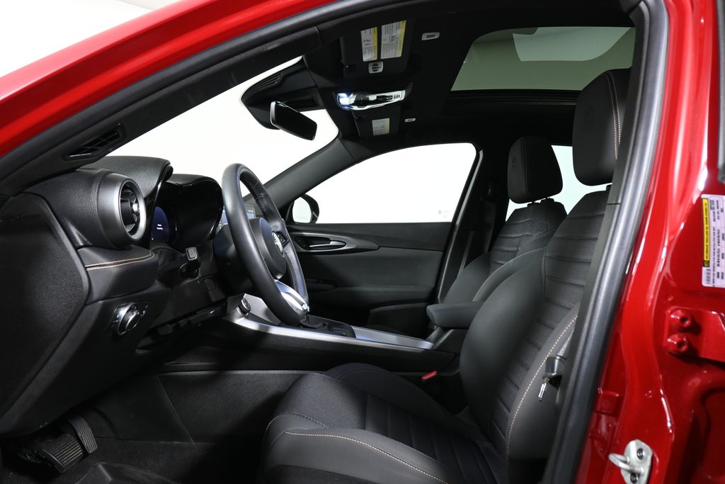 Thumbnail: 2024 Alfa Romeo Tonale - 3