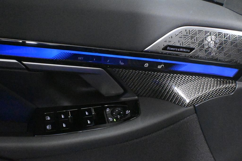 Thumbnail: 2026 BMW M5 - 29