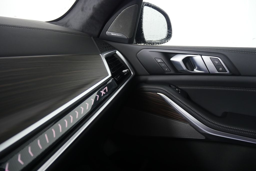 2026 BMW X7 xDrive40i 27