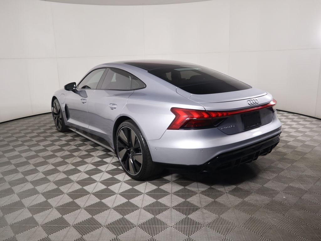 Thumbnail: 2023 Audi e-tron GT - 7